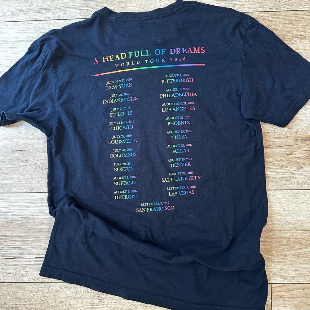 Coldplay- A Head Full of Dreams World Tour- Concert Tshirt- M - Picture 2 of 3